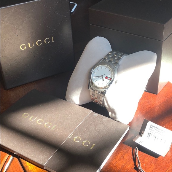 Authentic Gucci Watch with documents and case - Picture 4 of 6